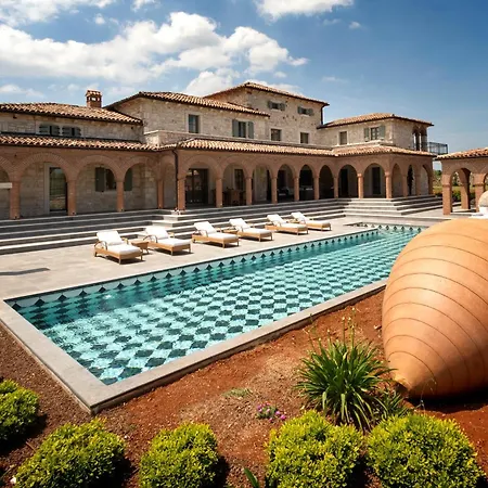 Luxurioese Don Giordano Im Toskanischen Stil Mit Pool, Weinbergblick Und Olivenhainen In Istrien