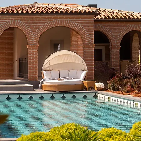 Luxurioese Don Giordano Im Toskanischen Stil Mit Pool, Weinbergblick Und Olivenhainen In Istrien Willa Ferenci