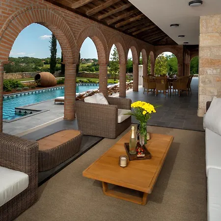Luxurioese Don Giordano Im Toskanischen Stil Mit Pool, Weinbergblick Und Olivenhainen In Istrien Willa Ferenci