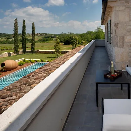Luxurioese Don Giordano Im Toskanischen Stil Mit Pool, Weinbergblick Und Olivenhainen In Istrien Willa Ferenci
